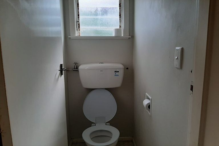 Photo of property in 14 Waterloo Crescent, Hokowhitu, Palmerston North, 4410