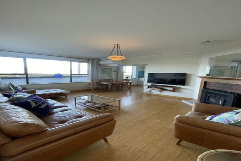 Photo of property in 201 Marine Parade, Seatoun, Wellington, 6022