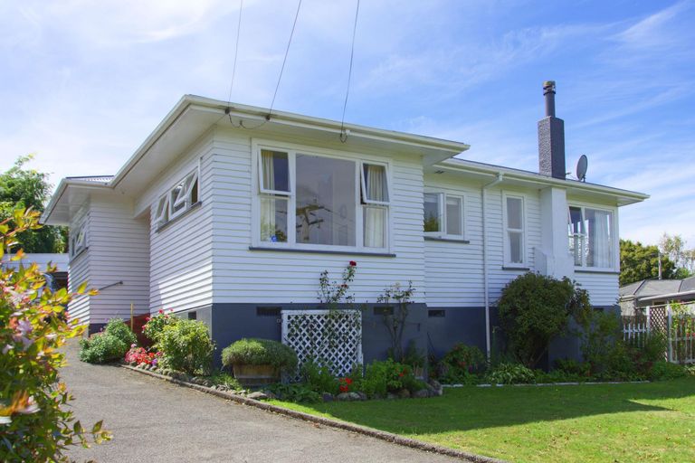 Photo of property in 13 Queen Alexandra Street, Lansdowne, Masterton, 5810