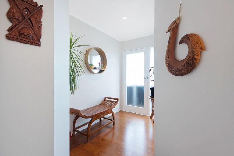 Photo of property in 6 Orchy Crescent, Southgate, Wellington, 6023