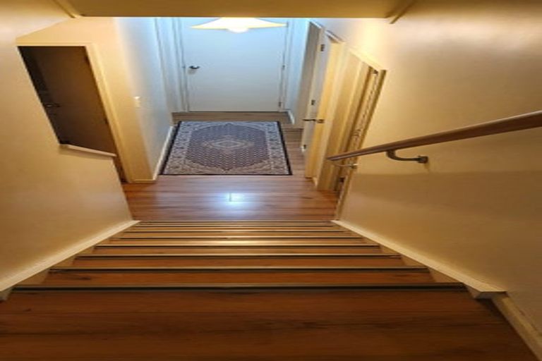 Photo of property in 26c Sunnyfield Crescent, Glenfield, Auckland, 0629