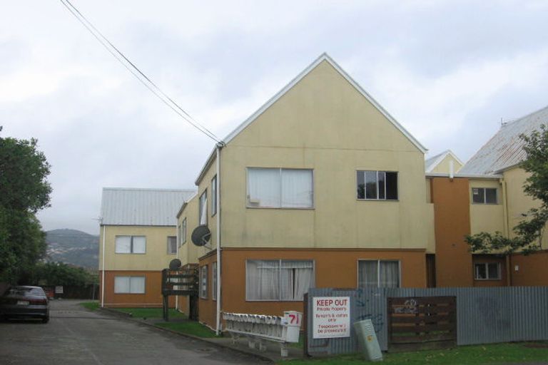 Photo of property in 71b Randwick Crescent, Moera, Lower Hutt, 5010