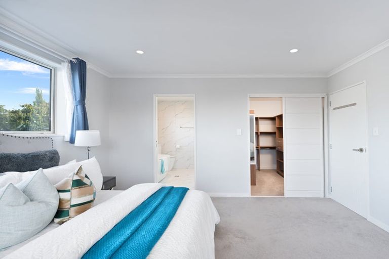 Photo of property in 38a Pokapu Street, Titirangi, Auckland, 0600