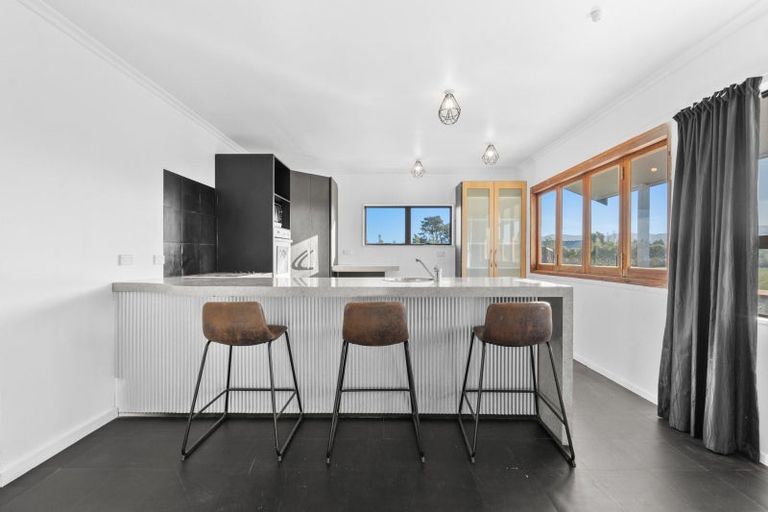 Photo of property in 90 Settlement Road, Morison Bush, Greytown, 5794