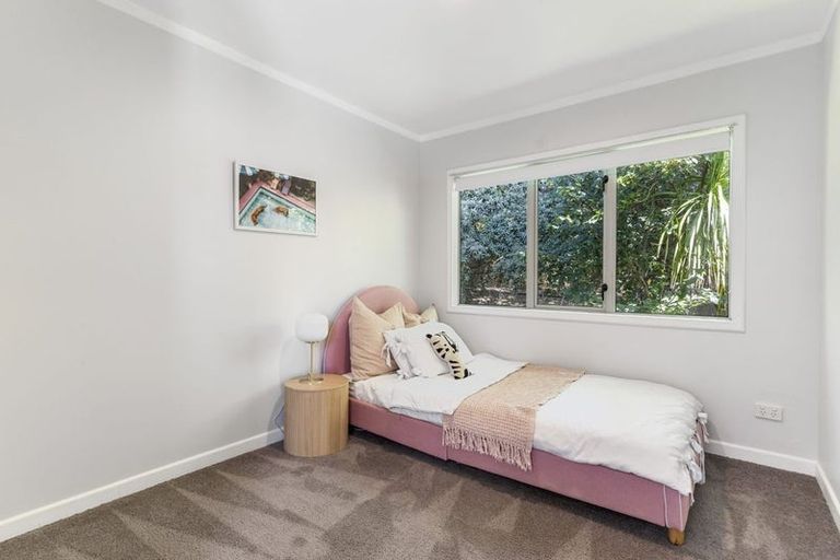 Photo of property in 890 Beach Road, Waiake, Auckland, 0630