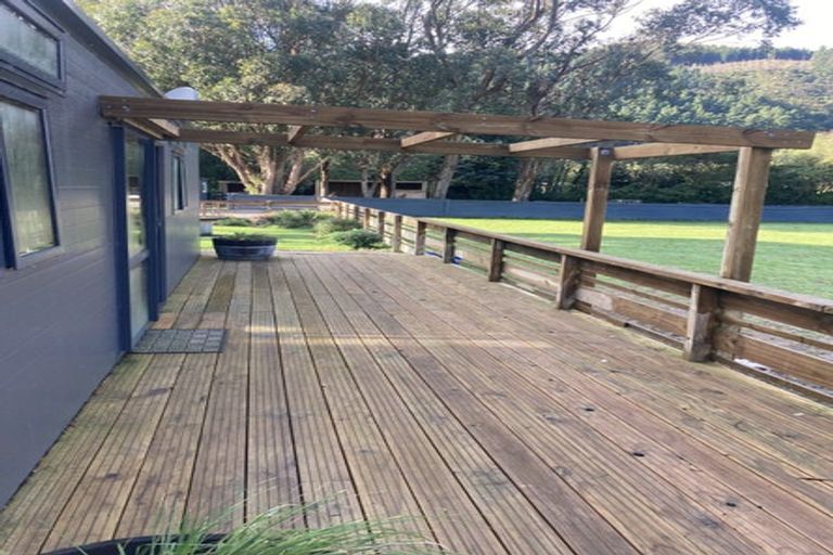 Photo of property in 2/1100a Coast Road, Wainuiomata Coast, Wainuiomata, 5373