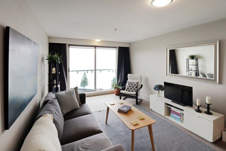 Photo of property in The Capital, 18/370 Oriental Parade, Oriental Bay, Wellington, 6011