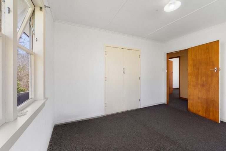 Photo of property in 114a Pioneer Road, Moturoa, New Plymouth, 4310