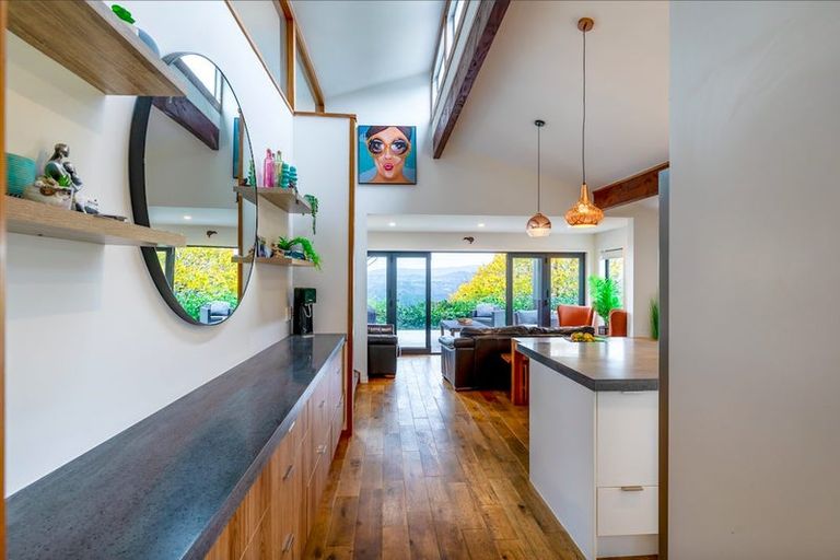 Photo of property in 47 Huia Road, Titirangi, Auckland, 0604