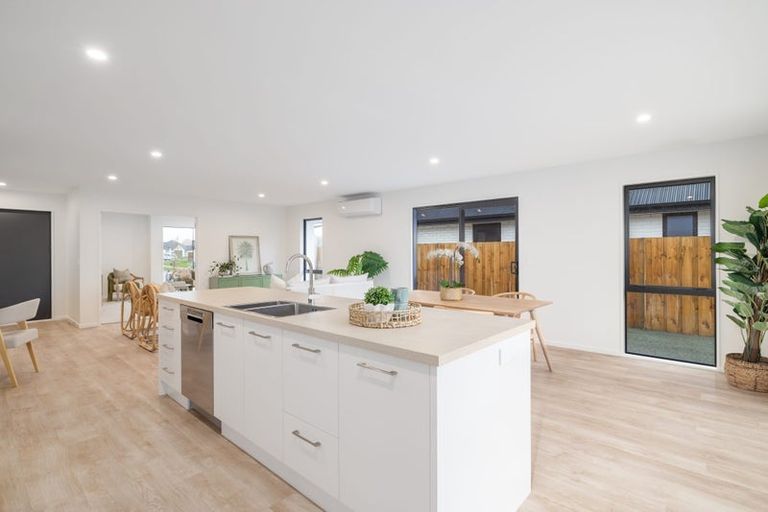 Photo of property in 14 Matamoe Drive, Halswell, Christchurch, 8025