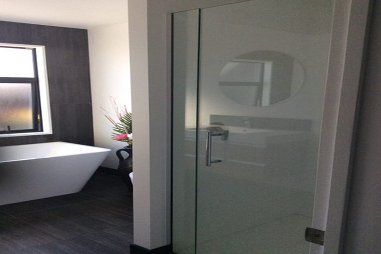 Photo of property in 28 Tara Crescent, Woodend, 7610