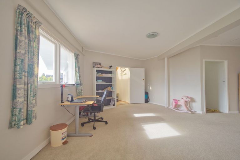 Photo of property in 1/7 Willis Street, Torbay, Auckland, 0630