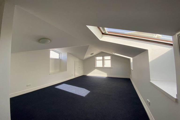 Photo of property in 9 Connaught Terrace, Brooklyn, Wellington, 6021