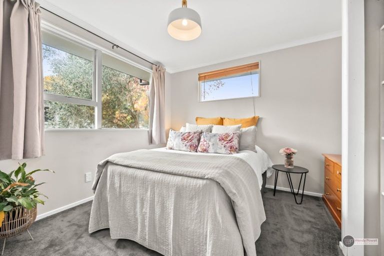 Photo of property in 21 Montana Road, Totara Park, Upper Hutt, 5018