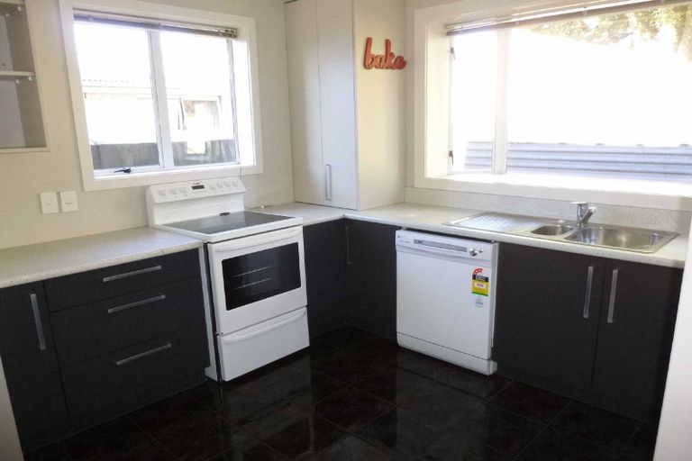 Photo of property in 46 Grahams Road, Ilam, Christchurch, 8041