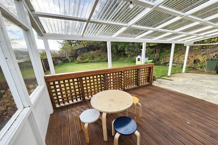 Photo of property in 11 Morrison Grove, Stokes Valley, Lower Hutt, 5019