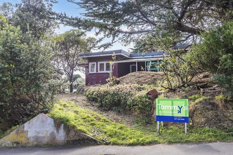 Photo of property in 31 View Road, Titahi Bay, Porirua, 5022