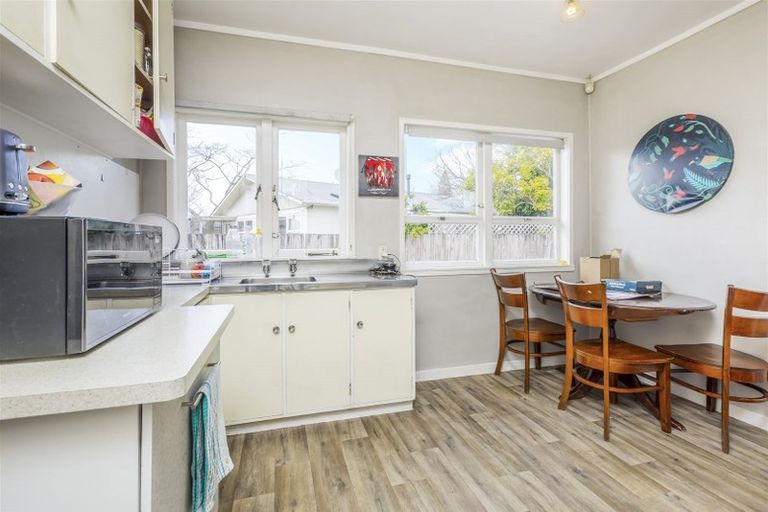 Photo of property in 18a Grove Road, Papakura, 2110