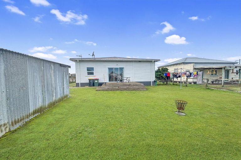 Photo of property in 68 Allardice Street, Dannevirke, 4930
