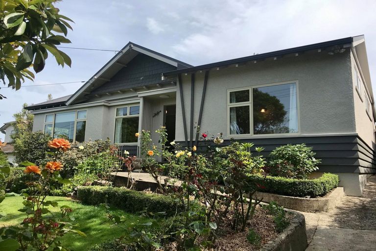 Photo of property in 73 Signal Hill Road, Opoho, Dunedin, 9010