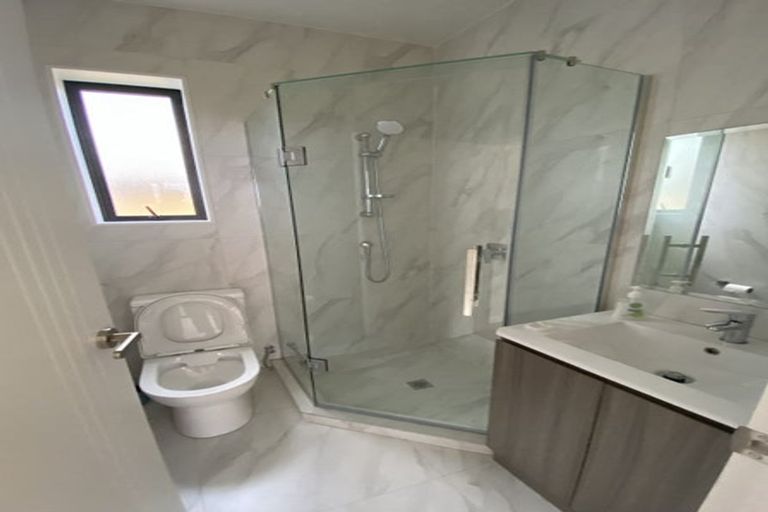 Photo of property in 32 Minhas Road, Papakura, 2110