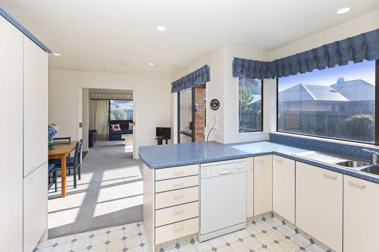 Photo of property in 112 Harewood Road, Papanui, Christchurch, 8053