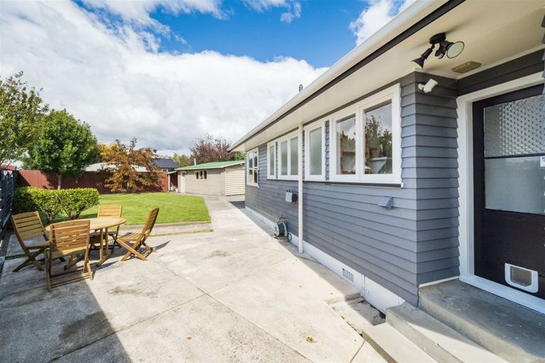 Photo of property in 22 Rhodes Drive, Kelvin Grove, Palmerston North, 4414