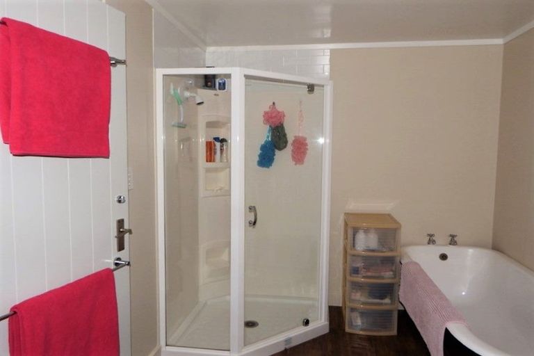 Photo of property in 8 Toia Street, Marton, 4710