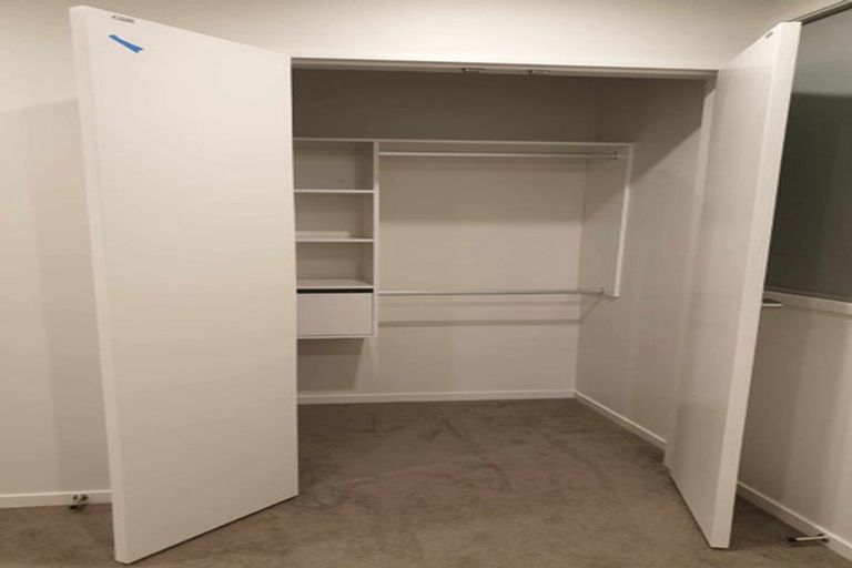 Photo of property in 11/8 Chivalry Road, Glenfield, Auckland, 0629