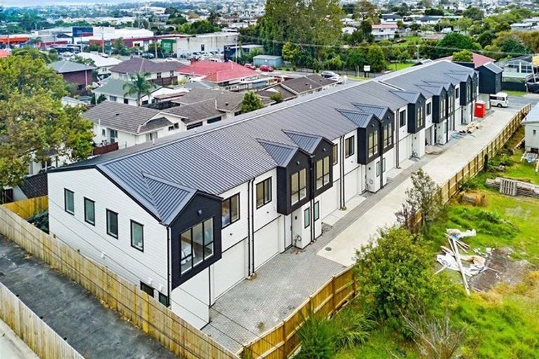 Photo of property in 4/103 Portage Road, New Lynn, Auckland, 0600