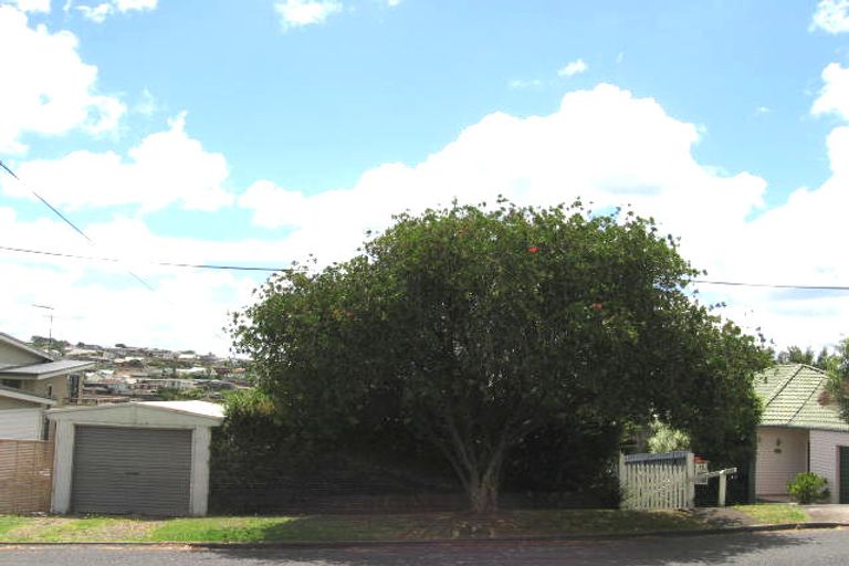Photo of property in 41 Rangitoto Terrace, Milford, Auckland, 0620