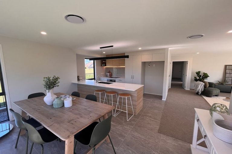 Photo of property in 100 Waipunahau Road, Waikanae, 5036