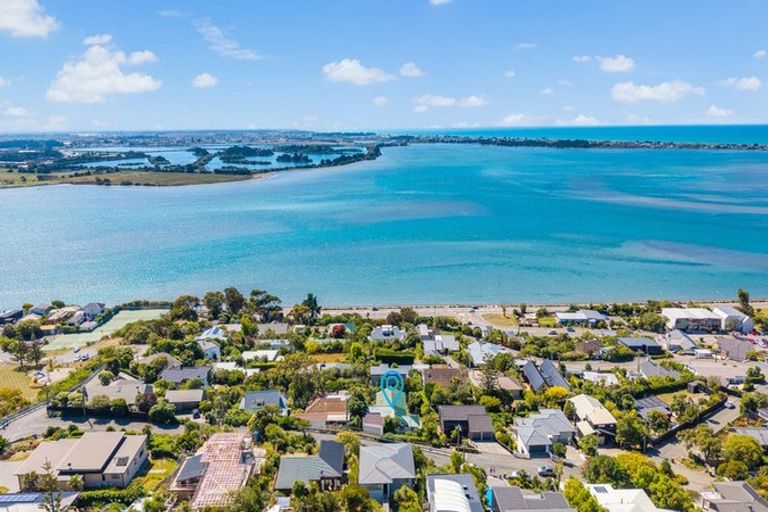 Photo of property in 9 Seamount Terrace, Mount Pleasant, Christchurch, 8081