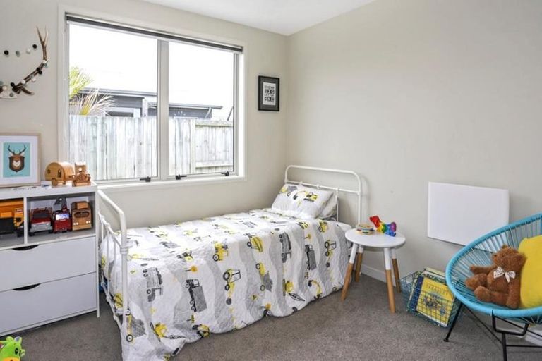 Photo of property in 5 Butterworth Crescent, Papamoa Beach, Papamoa, 3118