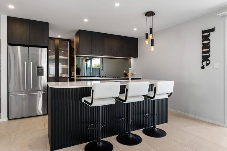 Photo of property in 2 Atea Place, Hawera, 4610