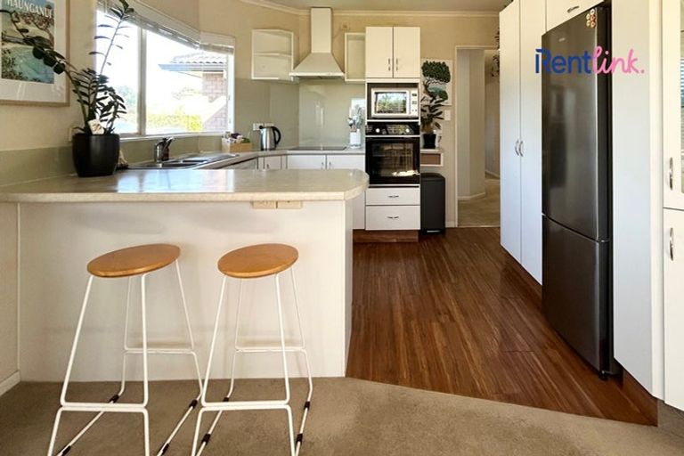 Photo of property in 2 Grevillea Place, Mount Maunganui, 3116