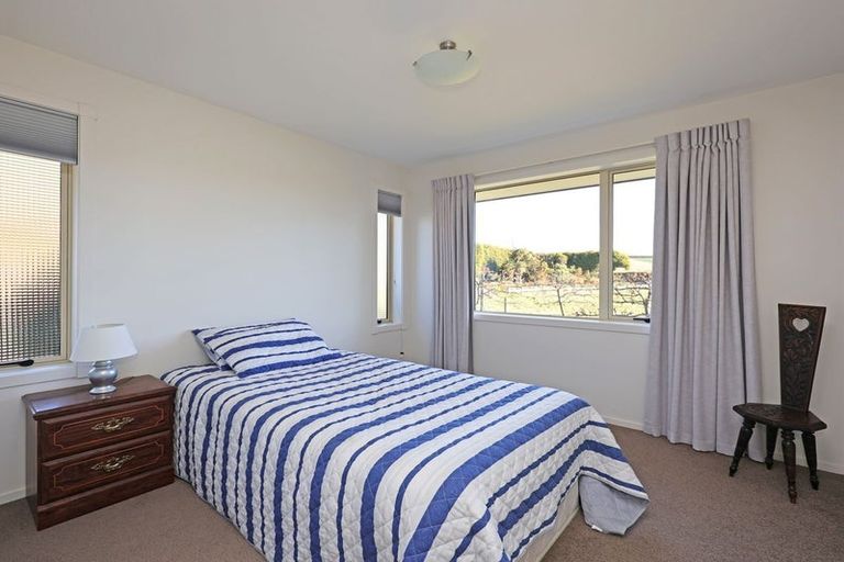 Photo of property in 70 Airedale Road, Weston, Oamaru, 9492