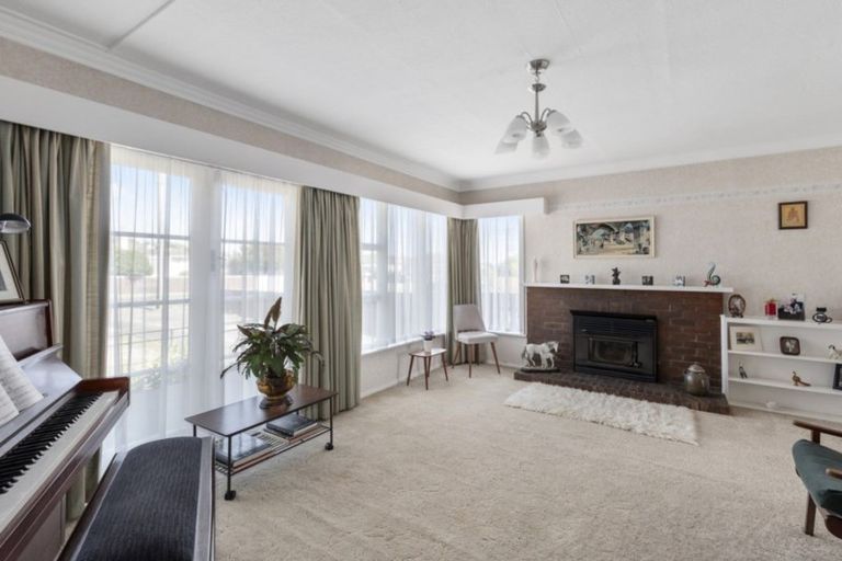 Photo of property in 52 Trafalgar Street, Levin, 5510