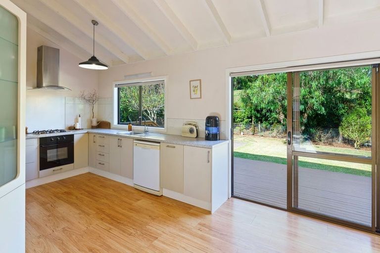 Photo of property in 27 Fincham Road, Raumati Beach, Paraparaumu, 5032