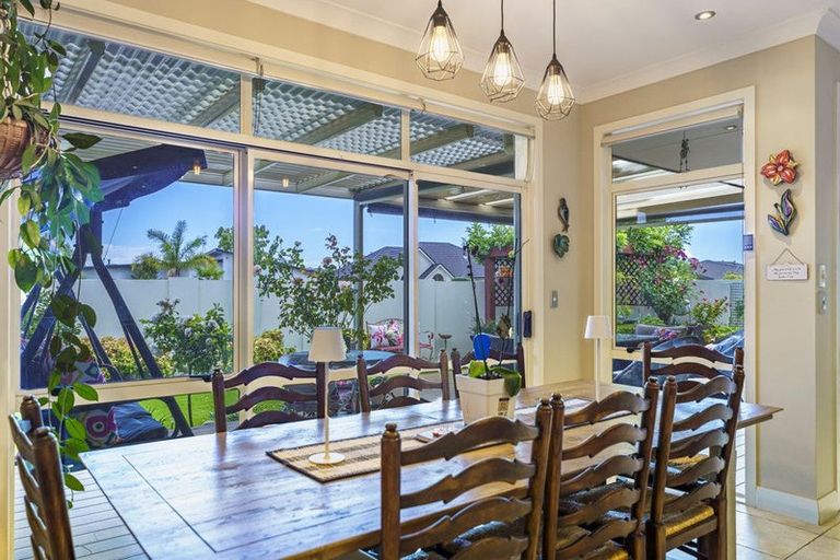 Photo of property in 33 Pinotage Drive, Greenmeadows, Napier, 4112