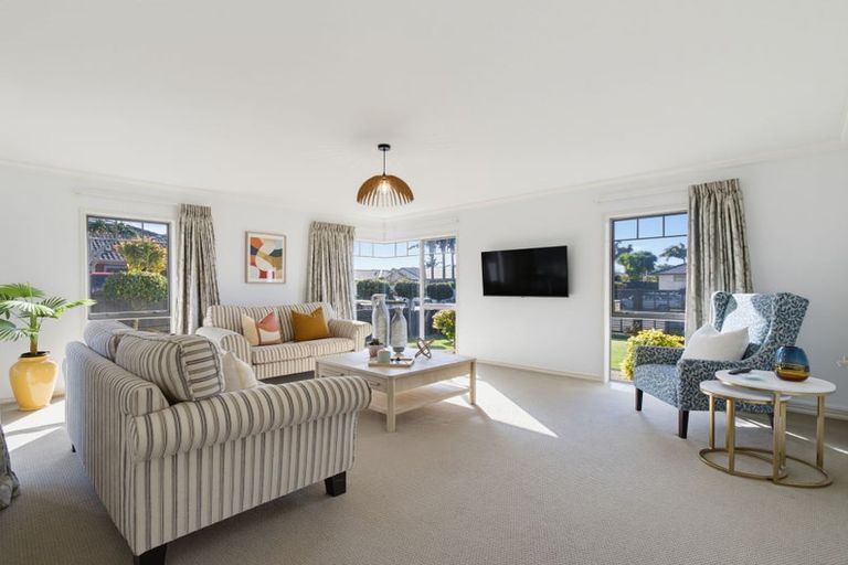 Photo of property in 24 Bucklands Crescent, Papamoa Beach, Papamoa, 3118