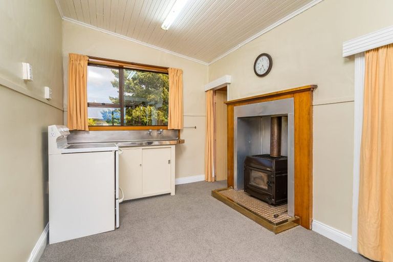 Photo of property in 1 Clark Street, Owaka, 9535