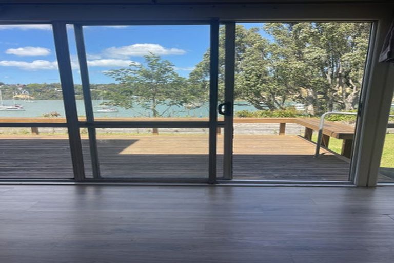 Photo of property in 113 Ferry Parade, Herald Island, Auckland, 0618