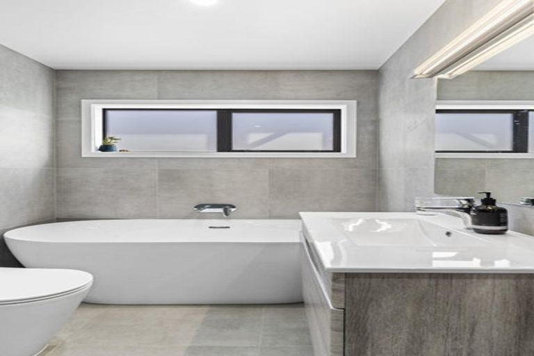 Photo of property in 29a Patons Road, Howick, Auckland, 2014