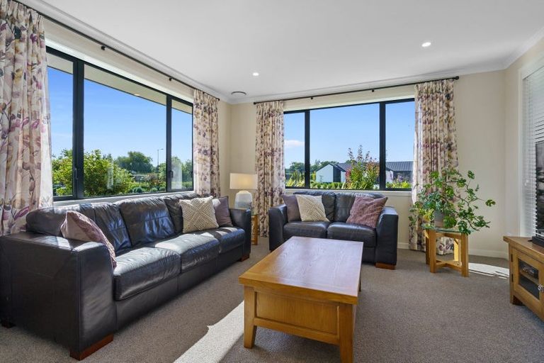 Photo of property in 39 Sunline Drive, Leamington, Cambridge, 3432