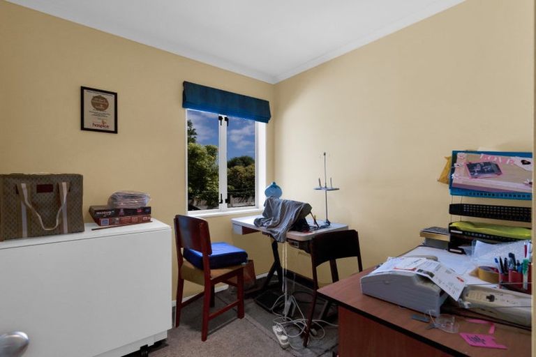 Photo of property in 25 Ashmore Drive, Frankleigh Park, New Plymouth, 4310