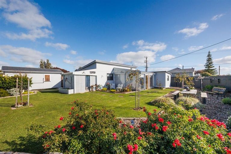 Photo of property in 20 Ngareta Street, Marton, 4710