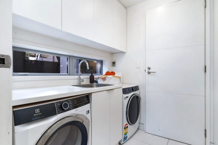 Photo of property in 50 Bretts Road, St Albans, Christchurch, 8052