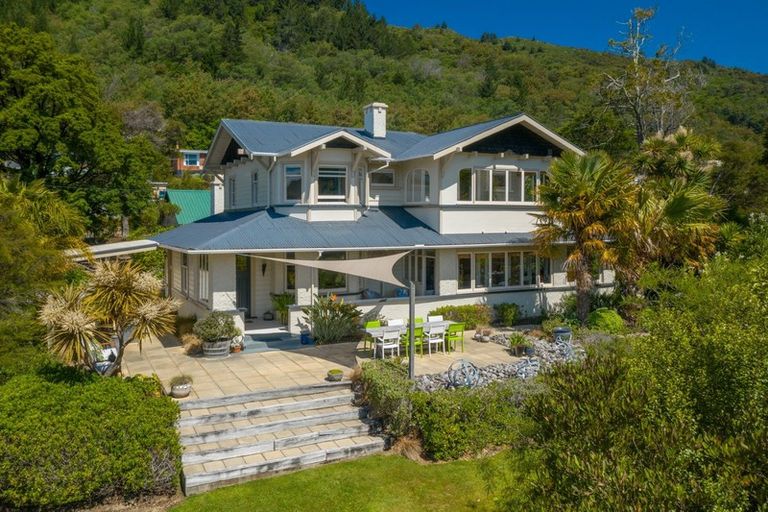 Photo of property in 19-21 Leicester Street, Picton, 7220