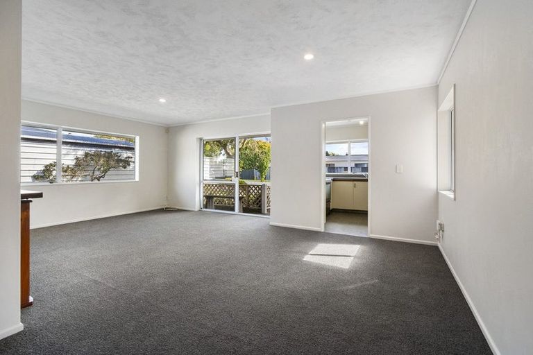 Photo of property in 1b Hendon Place, West End, Palmerston North, 4412